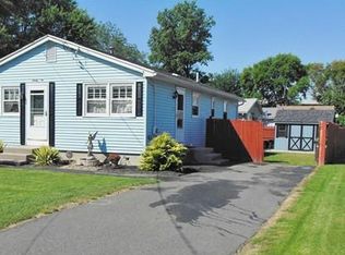 22 Mill St, Chicopee, MA 01013