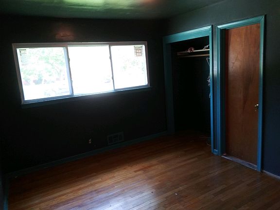 3rd image of 1915 Oxley Dr