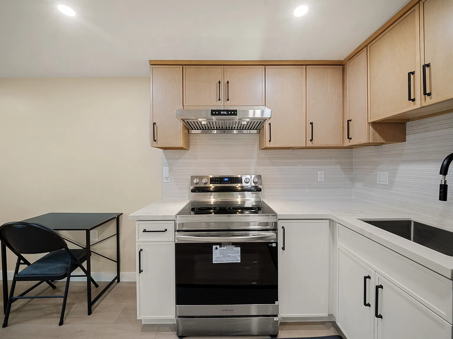 2 bed, 625 sqft, $2,850 — Photo 3