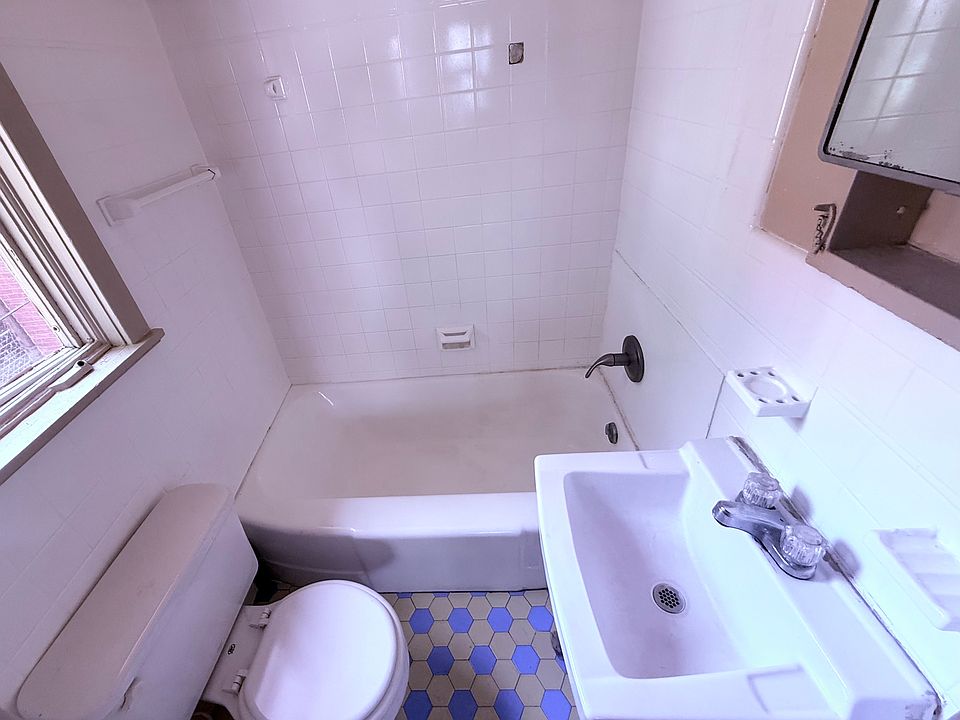 1st image of 605 N 17th St #12