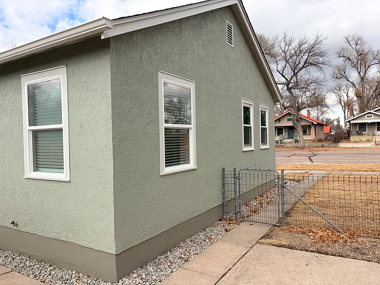 917 E Willamette Ave — Photo 3