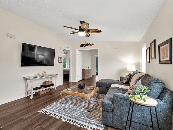 3rd image of 26930 Sammoset WAY