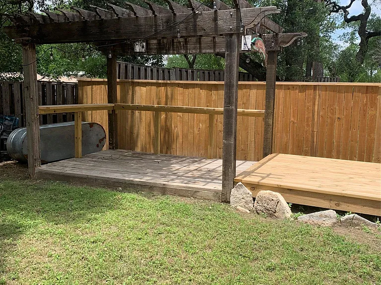 2304 Longview St — Photo 33