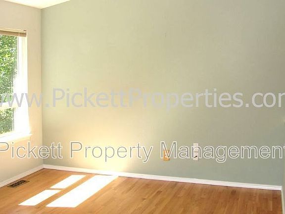 4th image of 1675 NW White Tail Ln