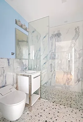 Rented by Compass | media 21