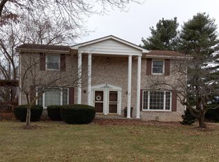 525 S Marion Ave, Louisville, OH