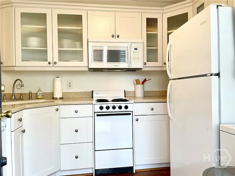217 W Taylor St — Photo 8
