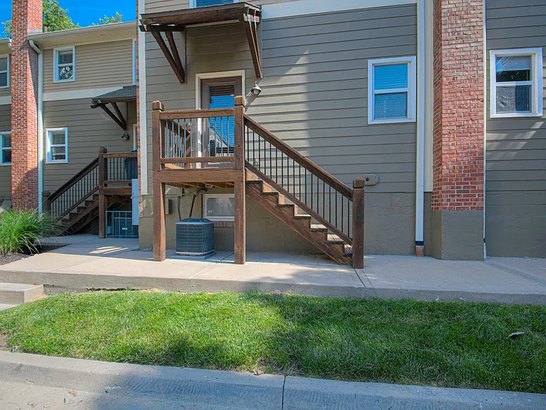 4536 Jefferson St #4 — Photo 20