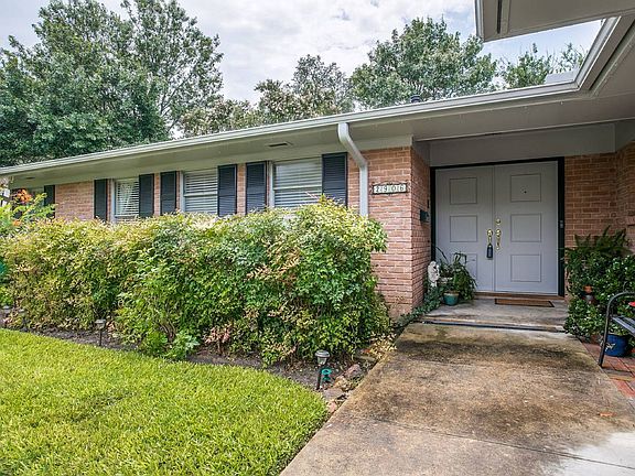 4th image of 2906 Burnside Dr