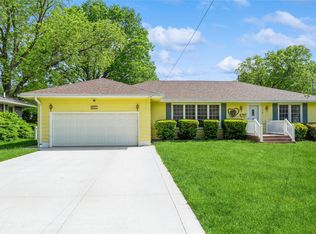 7218 El Rancho Ave, Windsor Heights, IA 50324