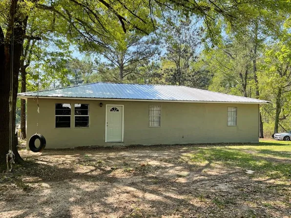 65 Fern Dr, Thomasville, GA 31757