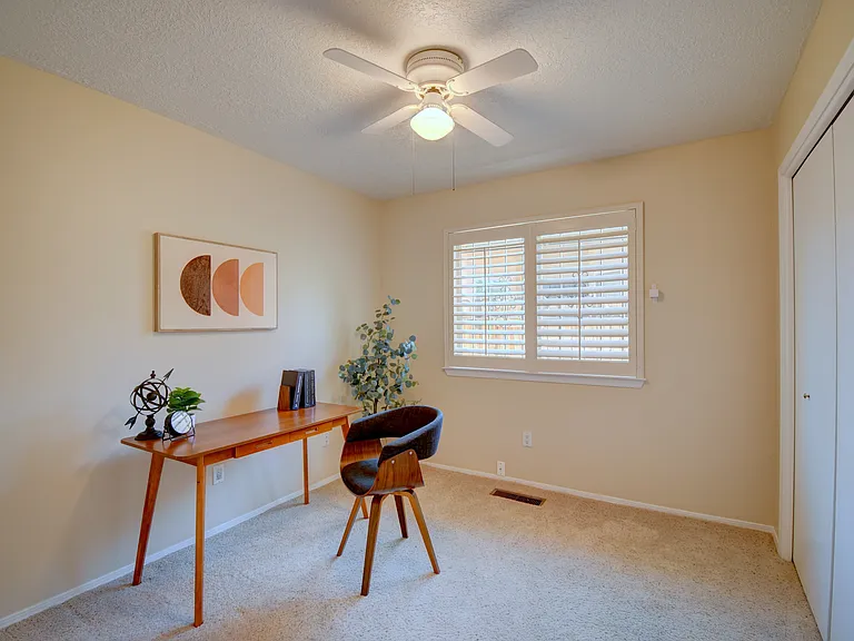 9812 Amigante Dr NE — Photo 16
