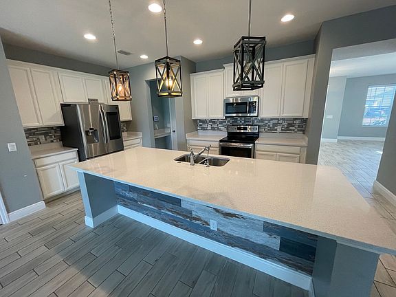 5th image of 4936 Blanche Ct