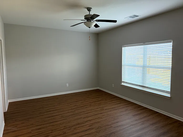 105 Declaration Ln — Photo 23