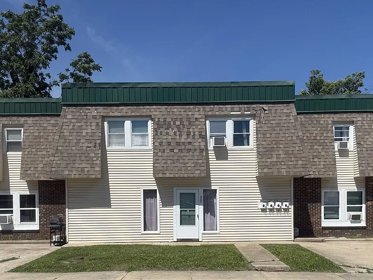 311 N West St — Photo 7