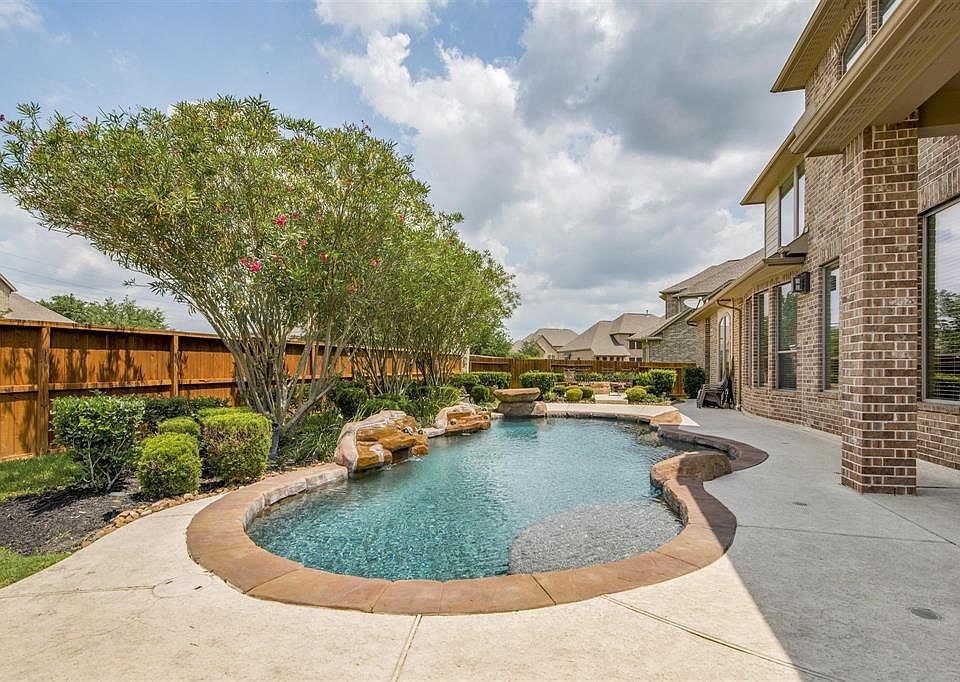 1st image of 9803 Poppys Point Ct