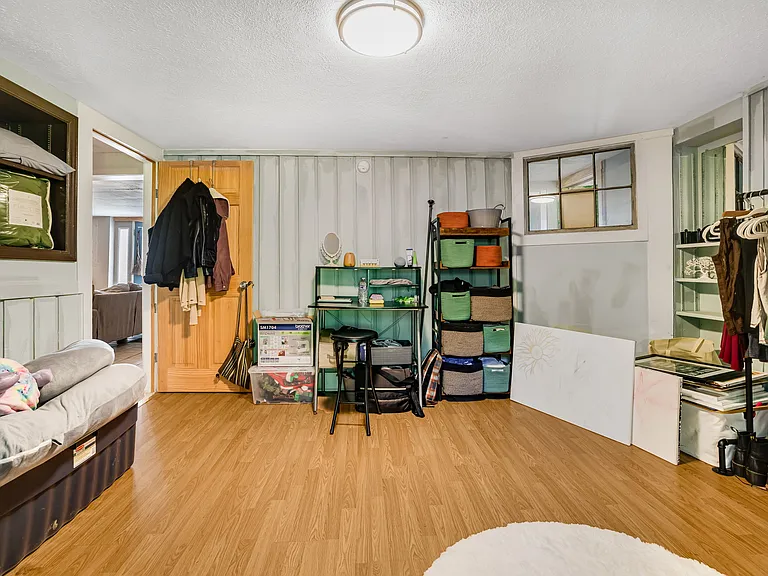 54 Vine St #B — Photo 11