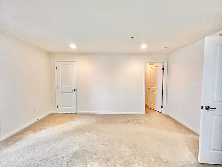 7473 Singers Way — Photo 9