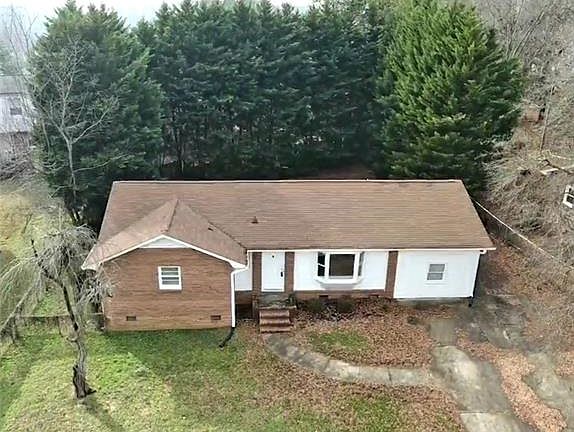 2nd image of 1551 Moore Dr