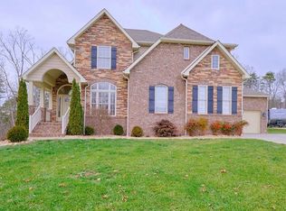 405 Clearview Dr, Winfield, WV 25213