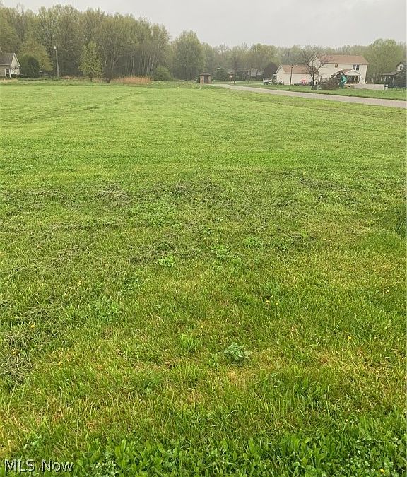 2nd image of Oak Hollow Dr