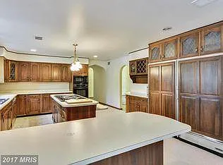 109 Norman Ave — Photo 10