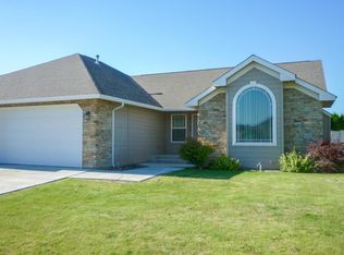 8508 Garden Ave, Yakima, WA 98908