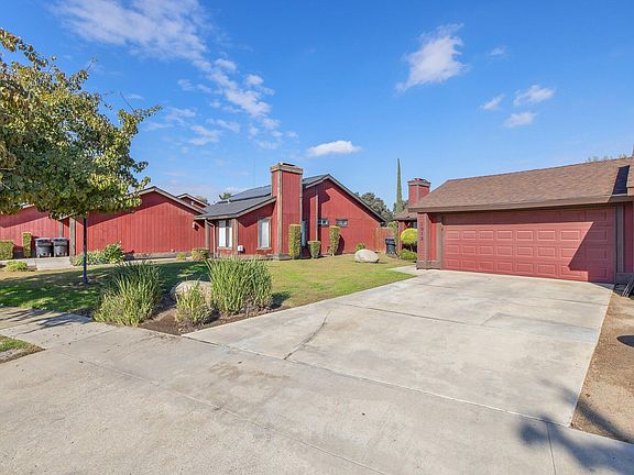 2nd image of 1012 E Oakridge Avenue