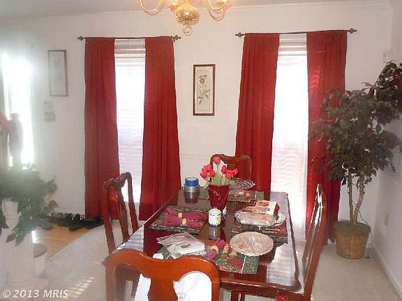 3rd image of 13868 Redford Ln