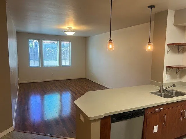 131 Lighthouse Ave — Photo 7