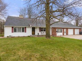 W5859 Us Highway 10, MENASHA, WI 54952