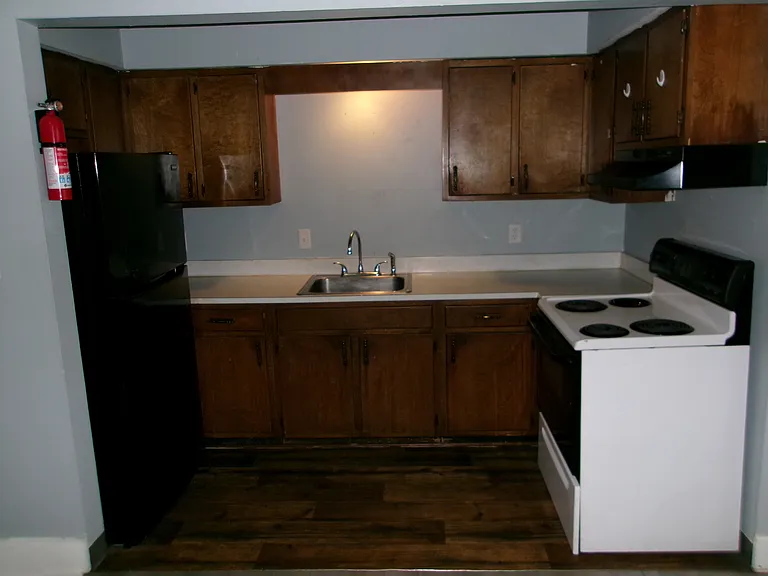 204 N Warren St — Photo 7