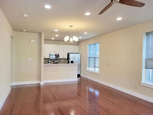 525 E Kiowa St #201 Photo 1