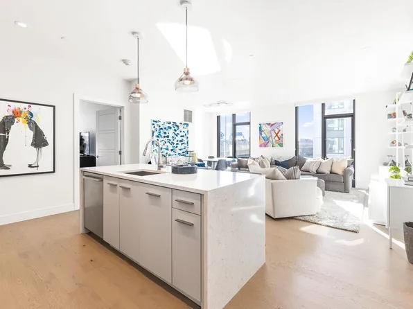 40 Traveler St APT 303, Boston, MA 02118