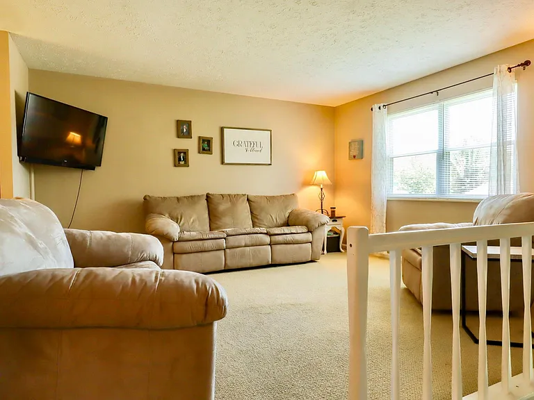 9711 Stanalouise Dr — Photo 5