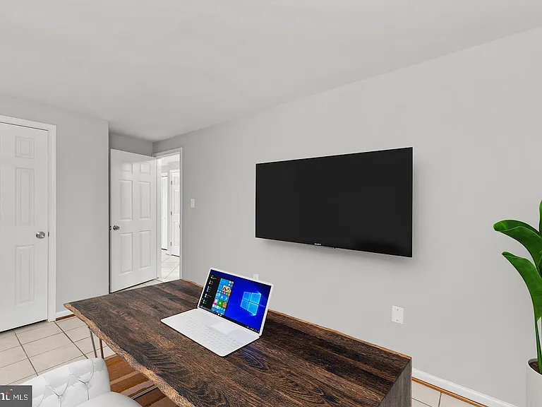 16812 Winston Ln — Photo 19