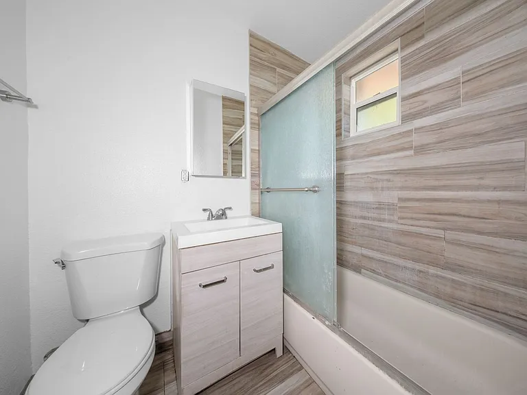7800 Athens Circle — Photo 9