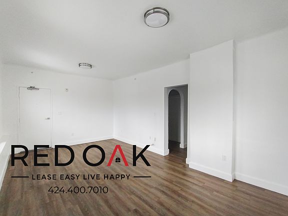 3rd image of 1417 3/4 N Bronson Ave #211