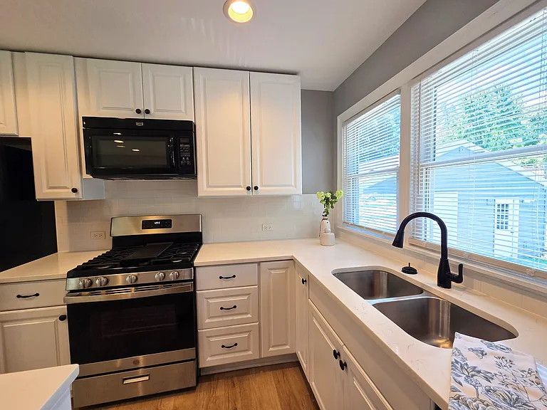3823 E Wonder Lake Rd — Photo 14