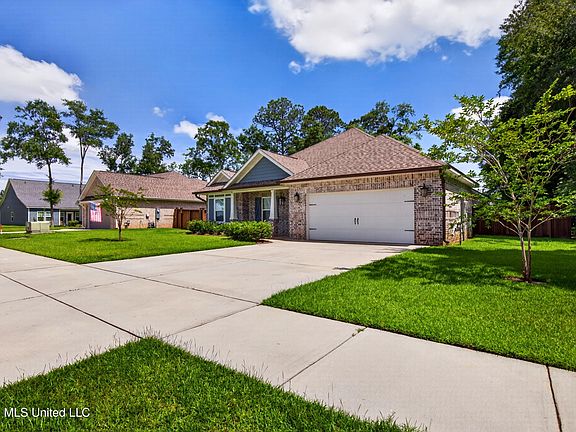 5th image of 13509 Evergreen Dr