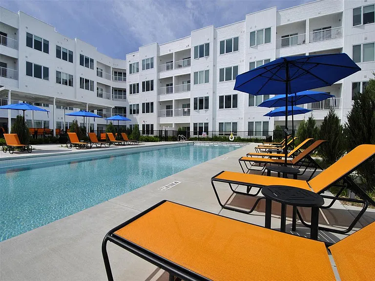 The George — Photo 29