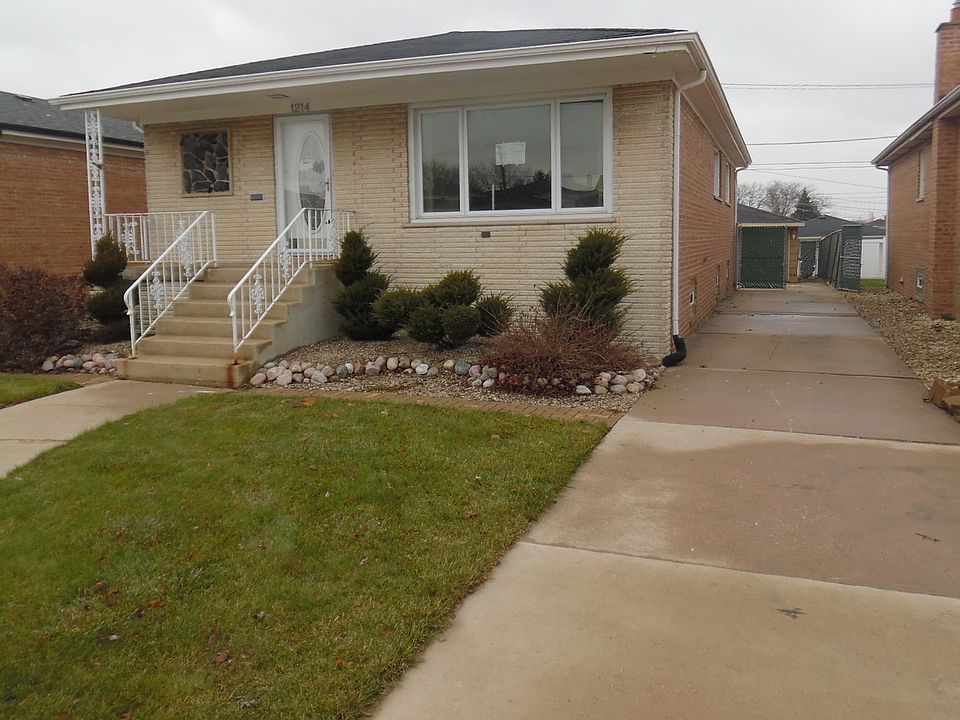1st image of 1214 Memorial Dr