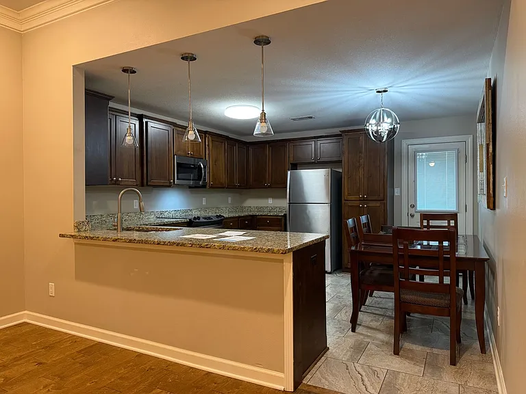 415 S Shady Ln — Photo 3