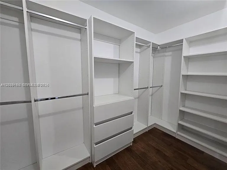 1717 N Bayshore Dr #B-4137 — Photo 6