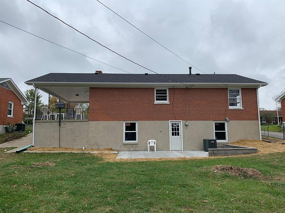 2nd image of 511 Hickory Hill Dr