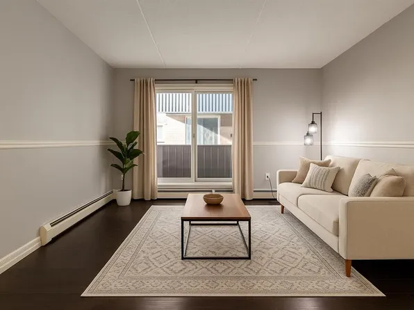 120 S 15th Ave SW #205, Calgary, AB T2R 0P5