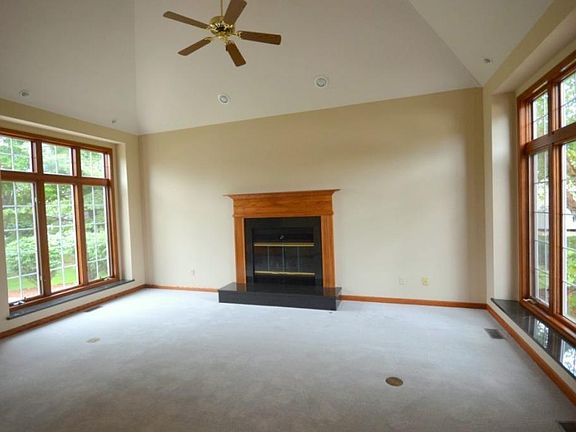 4th image of 57030 Wedgefield Ct