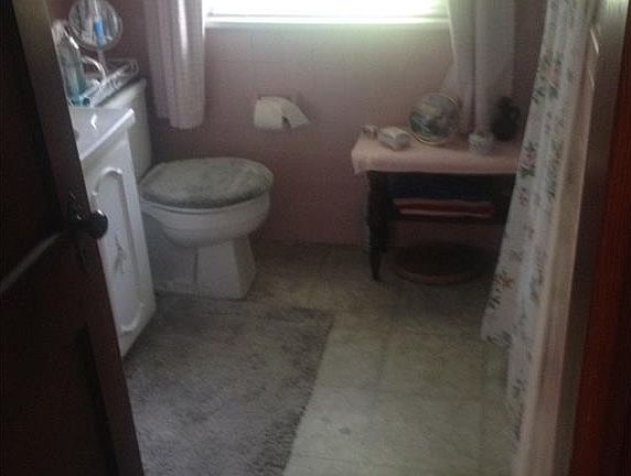 4th image of 3424 Lindale Ave