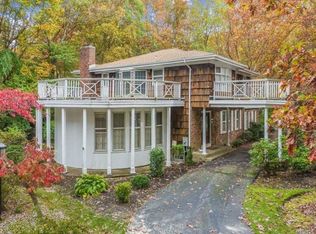 51 Woodmont Rd #A, Melville, NY 11747
