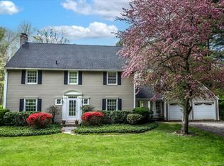 27 Gelding Hill Rd, Sandy Hook, CT 06482